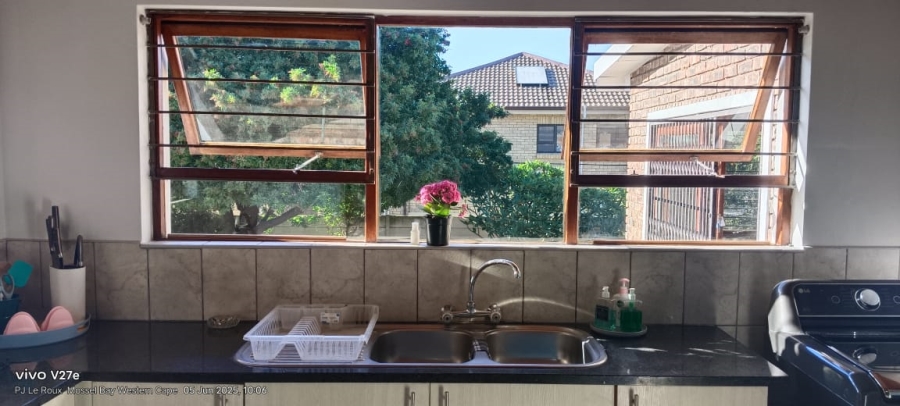 5 Bedroom Property for Sale in Bayview Western Cape